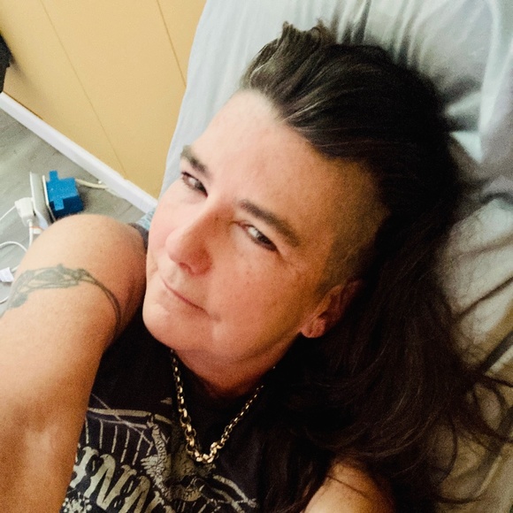 Meet your Posher, Eileen - Picture 3 of 3